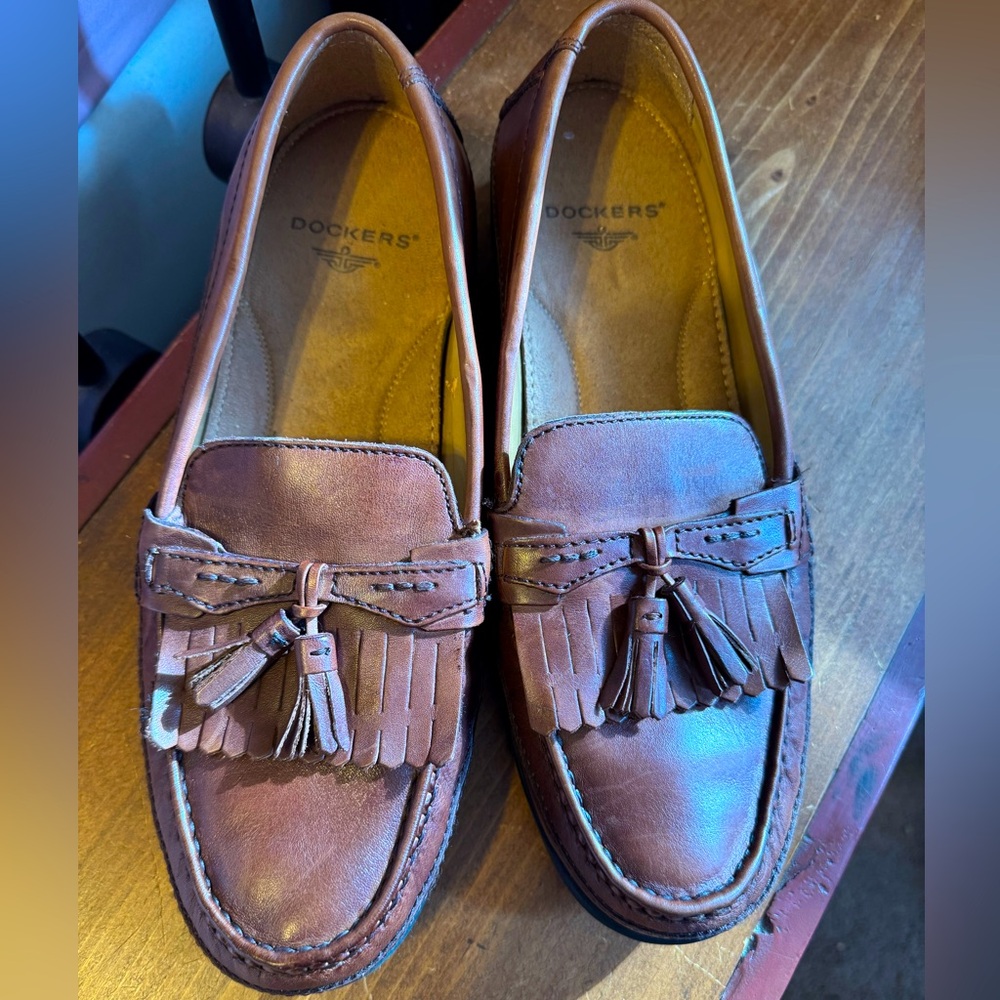 Dockers Men's Sinclair Antique Brown Loafers with Tassels Size 10.5 Rubber Soles